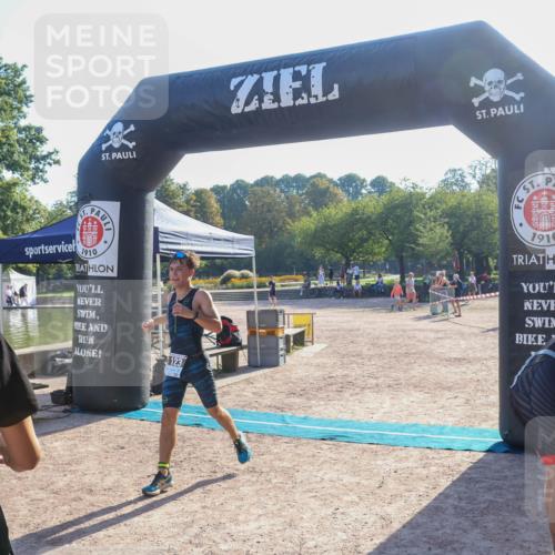 08.09.2024 - Stadtparktriathlon Luisa Fischer http://msf.ph/oto/7032916 08.09.2024 09:56:49 Ziel 98, 123 meine-sportfotos.de