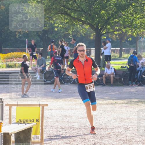 08.09.2024 - Stadtparktriathlon Luisa Fischer http://msf.ph/oto/7032924 08.09.2024 09:57:41 Ziel 113, 127 meine-sportfotos.de