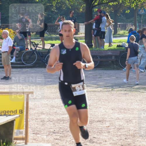 08.09.2024 - Stadtparktriathlon Luisa Fischer http://msf.ph/oto/7032951 08.09.2024 09:58:29 Ziel 94 meine-sportfotos.de