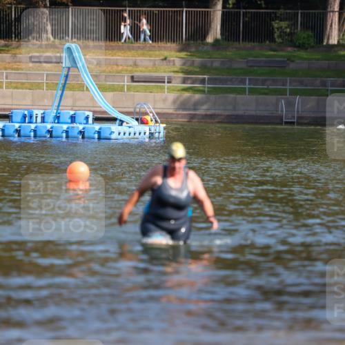 08.09.2024 - Stadtparktriathlon Michael Strokosch http://msf.ph/oto/7032968 08.09.2024 11:22:27 Schwimmen  meine-sportfotos.de
