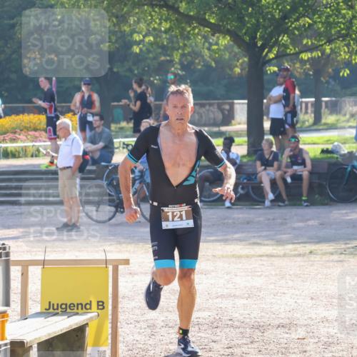 08.09.2024 - Stadtparktriathlon Luisa Fischer http://msf.ph/oto/7032975 08.09.2024 09:59:37 Ziel 121 meine-sportfotos.de