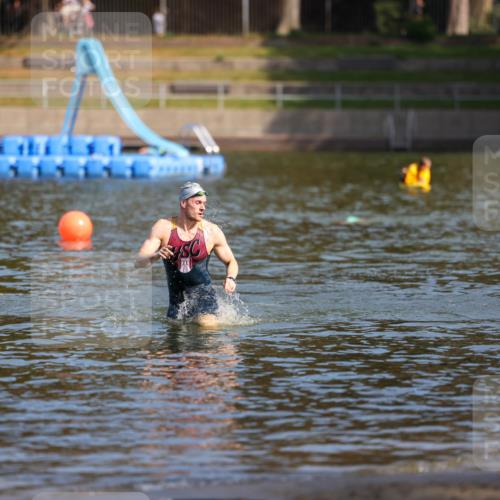 08.09.2024 - Stadtparktriathlon Michael Strokosch http://msf.ph/oto/7032980 08.09.2024 11:28:42 Schwimmen 697 meine-sportfotos.de