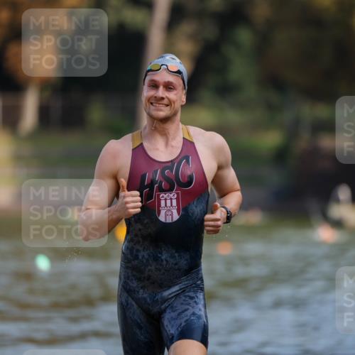 08.09.2024 - Stadtparktriathlon Michael Strokosch http://msf.ph/oto/7033008 08.09.2024 11:28:49 Schwimmen 697 meine-sportfotos.de