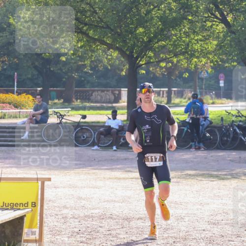 08.09.2024 - Stadtparktriathlon Luisa Fischer http://msf.ph/oto/7033013 08.09.2024 10:00:40 Ziel 117 meine-sportfotos.de