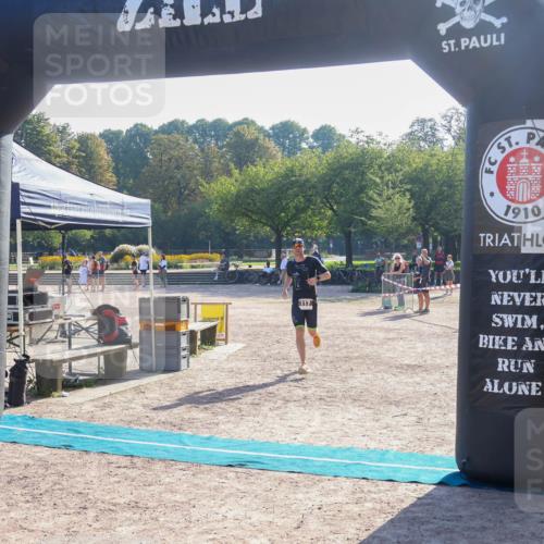 08.09.2024 - Stadtparktriathlon Luisa Fischer http://msf.ph/oto/7033017 08.09.2024 10:00:41 Ziel 117 meine-sportfotos.de