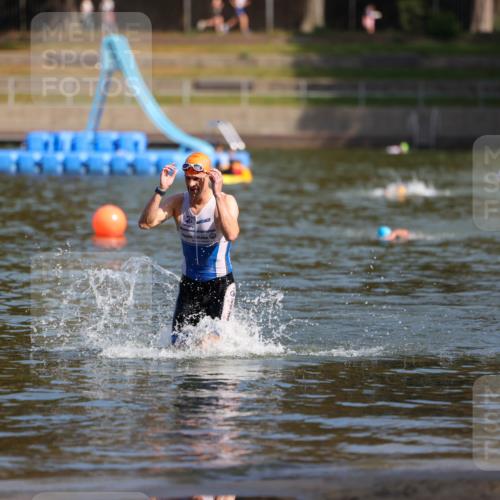 08.09.2024 - Stadtparktriathlon Michael Strokosch http://msf.ph/oto/7033022 08.09.2024 11:29:42 Schwimmen 671 meine-sportfotos.de