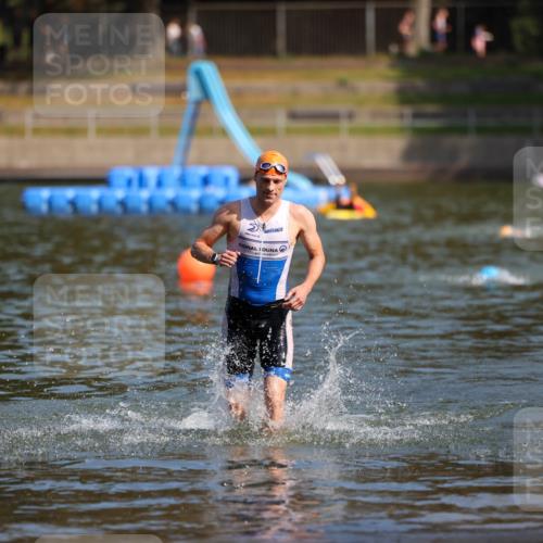 08.09.2024 - Stadtparktriathlon Michael Strokosch http://msf.ph/oto/7033026 08.09.2024 11:29:43 Schwimmen 671 meine-sportfotos.de
