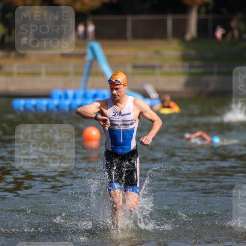 08.09.2024 - Stadtparktriathlon Michael Strokosch http://msf.ph/oto/7033030 08.09.2024 11:29:44 Schwimmen 671 meine-sportfotos.de