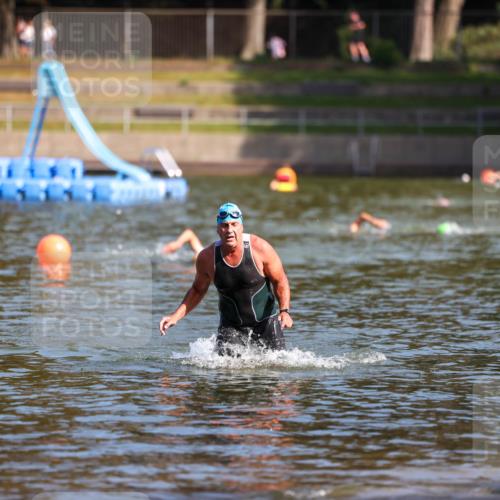 08.09.2024 - Stadtparktriathlon Michael Strokosch http://msf.ph/oto/7033049 08.09.2024 11:30:03 Schwimmen 721 meine-sportfotos.de
