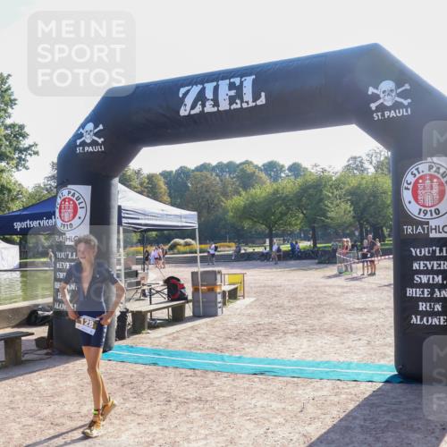 08.09.2024 - Stadtparktriathlon Luisa Fischer http://msf.ph/oto/7033052 08.09.2024 10:01:37 Ziel 128 meine-sportfotos.de
