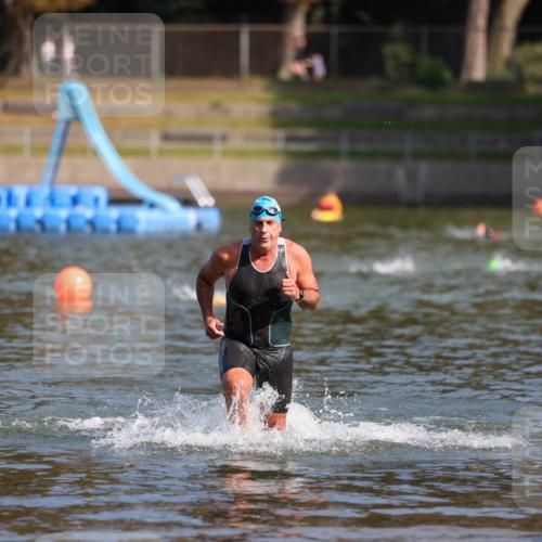 08.09.2024 - Stadtparktriathlon Michael Strokosch http://msf.ph/oto/7033053 08.09.2024 11:30:05 Schwimmen 721 meine-sportfotos.de