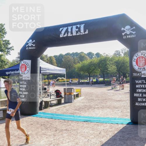 08.09.2024 - Stadtparktriathlon Luisa Fischer http://msf.ph/oto/7033054 08.09.2024 10:01:38 Ziel 128 meine-sportfotos.de