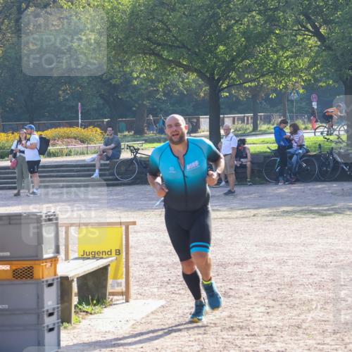 08.09.2024 - Stadtparktriathlon Luisa Fischer http://msf.ph/oto/7033056 08.09.2024 10:01:43 Ziel 125, 128 meine-sportfotos.de