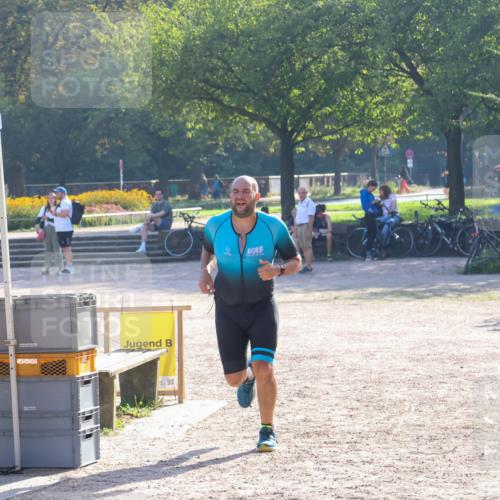 08.09.2024 - Stadtparktriathlon Luisa Fischer http://msf.ph/oto/7033058 08.09.2024 10:01:44 Ziel 125 meine-sportfotos.de