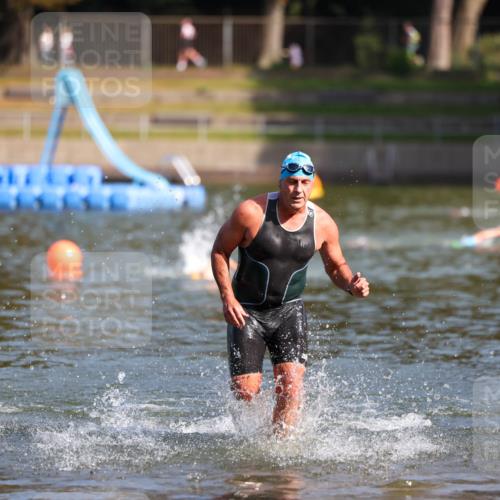 08.09.2024 - Stadtparktriathlon Michael Strokosch http://msf.ph/oto/7033059 08.09.2024 11:30:06 Schwimmen 721 meine-sportfotos.de