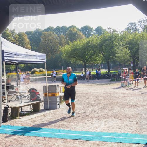 08.09.2024 - Stadtparktriathlon Luisa Fischer http://msf.ph/oto/7033062 08.09.2024 10:01:44 Ziel 125 meine-sportfotos.de