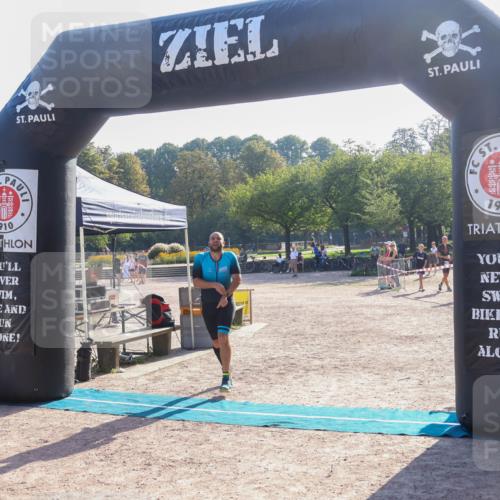 08.09.2024 - Stadtparktriathlon Luisa Fischer http://msf.ph/oto/7033063 08.09.2024 10:01:45 Ziel 125 meine-sportfotos.de