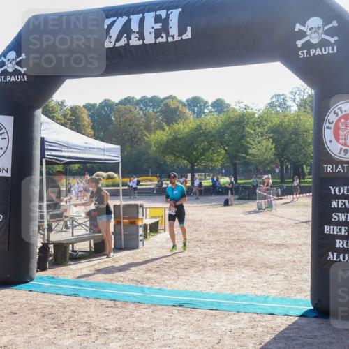 08.09.2024 - Stadtparktriathlon Luisa Fischer http://msf.ph/oto/7033082 08.09.2024 10:02:01 Ziel 124 meine-sportfotos.de