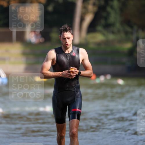 08.09.2024 - Stadtparktriathlon Michael Strokosch http://msf.ph/oto/7033088 08.09.2024 11:30:28 Schwimmen 675 meine-sportfotos.de