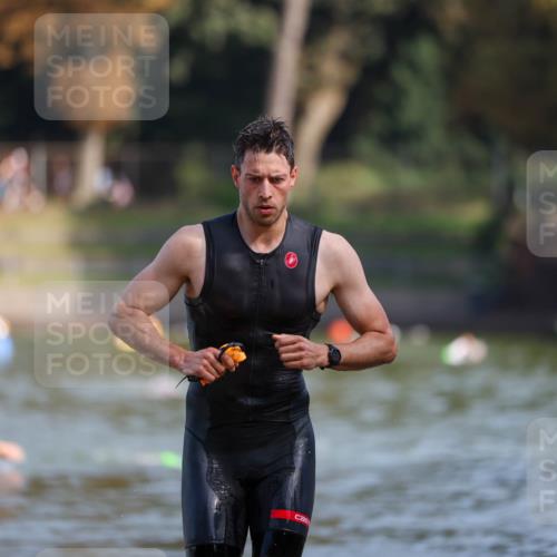 08.09.2024 - Stadtparktriathlon Michael Strokosch http://msf.ph/oto/7033090 08.09.2024 11:30:29 Schwimmen 675 meine-sportfotos.de