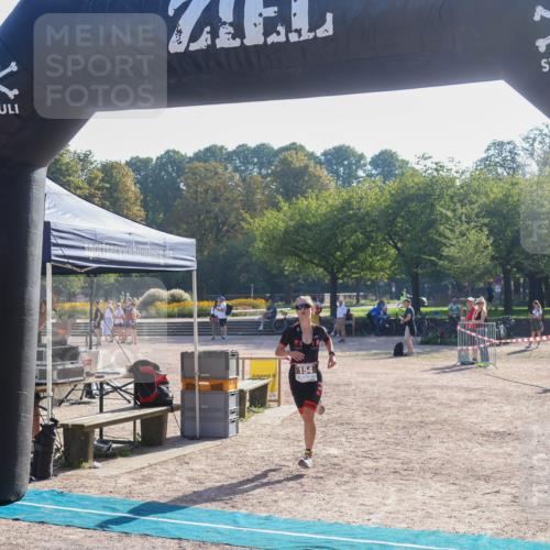 08.09.2024 - Stadtparktriathlon Luisa Fischer http://msf.ph/oto/7033091 08.09.2024 10:02:09 Ziel 124, 154 meine-sportfotos.de