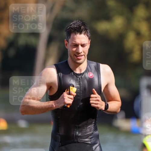 08.09.2024 - Stadtparktriathlon Michael Strokosch http://msf.ph/oto/7033096 08.09.2024 11:30:30 Schwimmen 675 meine-sportfotos.de