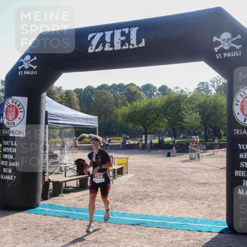 08.09.2024 - Stadtparktriathlon Luisa Fischer http://msf.ph/oto/7033097 08.09.2024 10:02:10 Ziel 154 meine-sportfotos.de