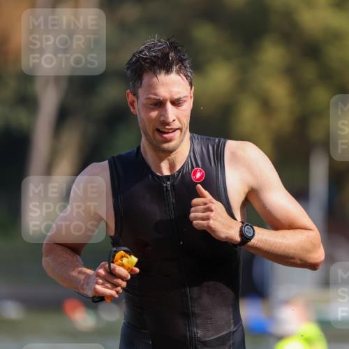 08.09.2024 - Stadtparktriathlon Michael Strokosch http://msf.ph/oto/7033098 08.09.2024 11:30:31 Schwimmen 675, 732 meine-sportfotos.de