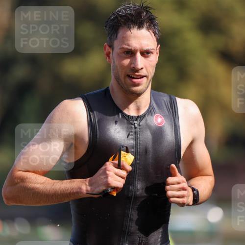 08.09.2024 - Stadtparktriathlon Michael Strokosch http://msf.ph/oto/7033101 08.09.2024 11:30:31 Schwimmen 675, 732 meine-sportfotos.de