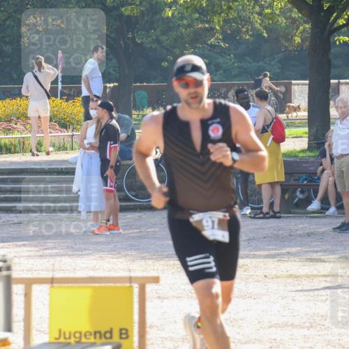 08.09.2024 - Stadtparktriathlon Luisa Fischer http://msf.ph/oto/7033104 08.09.2024 10:02:39 Ziel 97 meine-sportfotos.de