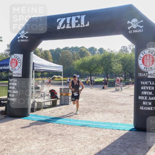 08.09.2024 - Stadtparktriathlon Luisa Fischer http://msf.ph/oto/7033110 08.09.2024 10:02:41 Ziel 97 meine-sportfotos.de