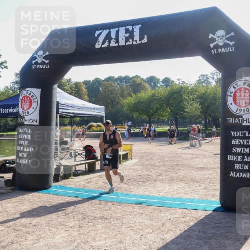 08.09.2024 - Stadtparktriathlon Luisa Fischer http://msf.ph/oto/7033112 08.09.2024 10:02:41 Ziel 97 meine-sportfotos.de