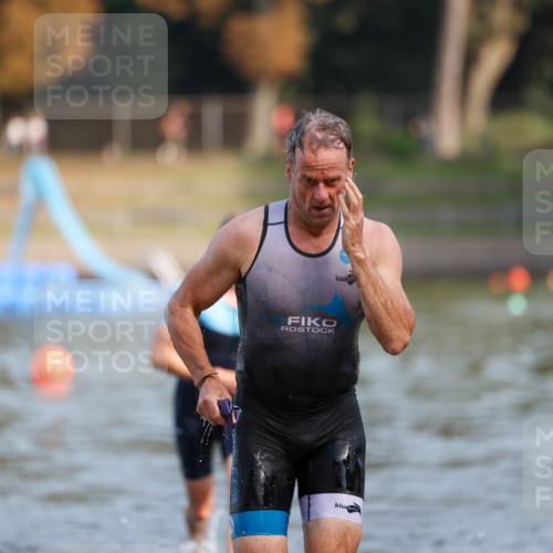 08.09.2024 - Stadtparktriathlon Michael Strokosch http://msf.ph/oto/7033119 08.09.2024 11:30:45 Schwimmen 722, 732 meine-sportfotos.de