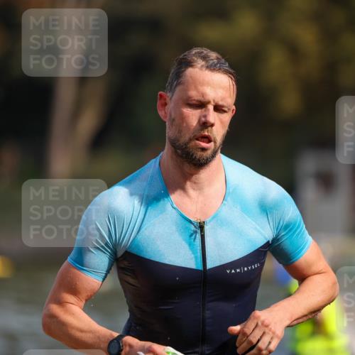 08.09.2024 - Stadtparktriathlon Michael Strokosch http://msf.ph/oto/7033136 08.09.2024 11:30:49 Schwimmen 722 meine-sportfotos.de