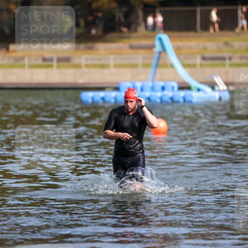 08.09.2024 - Stadtparktriathlon Michael Strokosch http://msf.ph/oto/7033138 08.09.2024 11:31:10 Schwimmen 739 meine-sportfotos.de