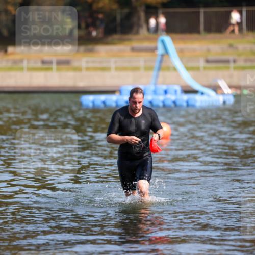 08.09.2024 - Stadtparktriathlon Michael Strokosch http://msf.ph/oto/7033140 08.09.2024 11:31:11 Schwimmen 739 meine-sportfotos.de