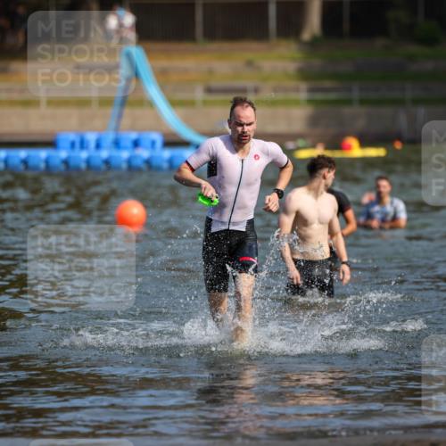 08.09.2024 - Stadtparktriathlon Michael Strokosch http://msf.ph/oto/7033169 08.09.2024 11:31:47 Schwimmen 713, 725, 741 meine-sportfotos.de