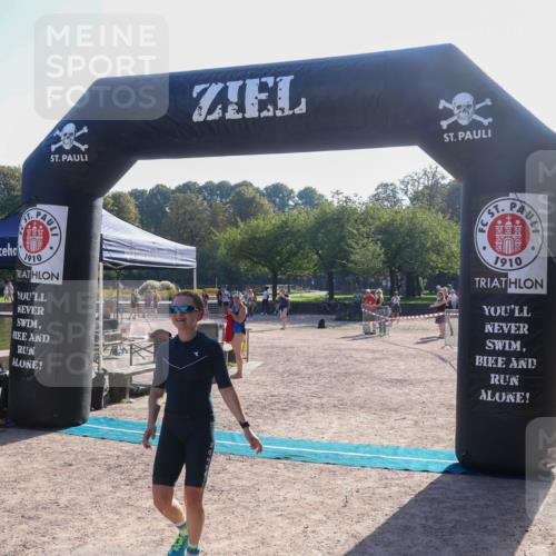 08.09.2024 - Stadtparktriathlon Luisa Fischer http://msf.ph/oto/7033174 08.09.2024 10:05:12 Ziel 131 meine-sportfotos.de