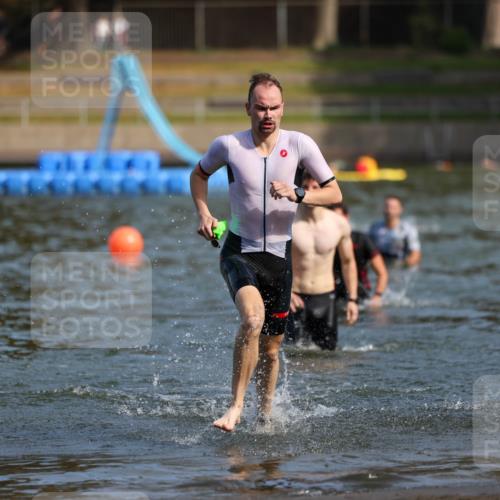 08.09.2024 - Stadtparktriathlon Michael Strokosch http://msf.ph/oto/7033178 08.09.2024 11:31:48 Schwimmen 713, 725, 741 meine-sportfotos.de