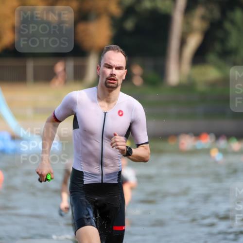 08.09.2024 - Stadtparktriathlon Michael Strokosch http://msf.ph/oto/7033189 08.09.2024 11:31:50 Schwimmen 713, 725, 741 meine-sportfotos.de