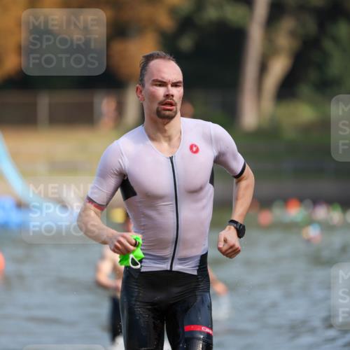 08.09.2024 - Stadtparktriathlon Michael Strokosch http://msf.ph/oto/7033192 08.09.2024 11:31:50 Schwimmen 713, 725, 741 meine-sportfotos.de