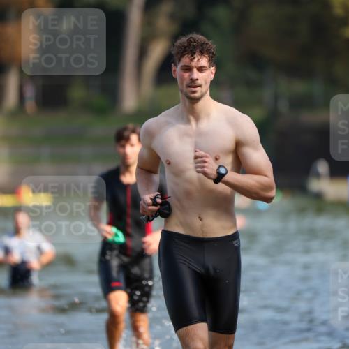 08.09.2024 - Stadtparktriathlon Michael Strokosch http://msf.ph/oto/7033212 08.09.2024 11:31:57 Schwimmen 713, 741 meine-sportfotos.de