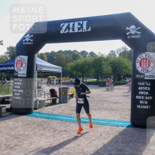 08.09.2024 - Stadtparktriathlon Luisa Fischer http://msf.ph/oto/7033217 08.09.2024 10:06:44 Ziel 175 meine-sportfotos.de