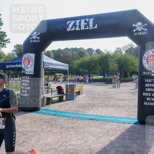 08.09.2024 - Stadtparktriathlon Luisa Fischer http://msf.ph/oto/7033221 08.09.2024 10:06:45 Ziel 175 meine-sportfotos.de