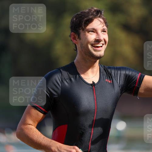 08.09.2024 - Stadtparktriathlon Michael Strokosch http://msf.ph/oto/7033224 08.09.2024 11:32:01 Schwimmen 704, 713 meine-sportfotos.de