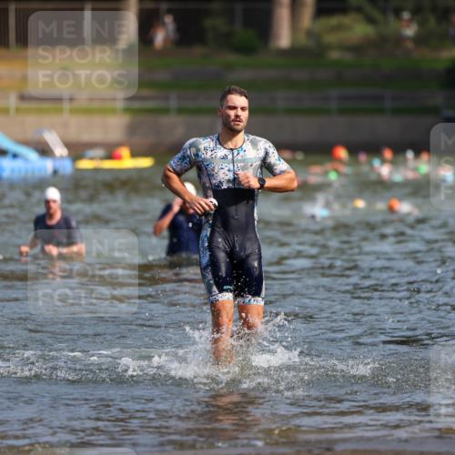 08.09.2024 - Stadtparktriathlon Michael Strokosch http://msf.ph/oto/7033230 08.09.2024 11:32:07 Schwimmen 704 meine-sportfotos.de