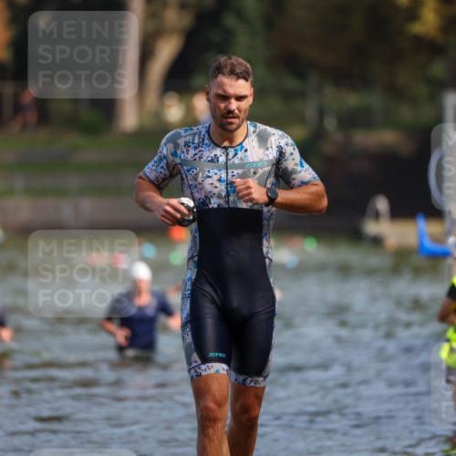 08.09.2024 - Stadtparktriathlon Michael Strokosch http://msf.ph/oto/7033242 08.09.2024 11:32:10 Schwimmen 704 meine-sportfotos.de