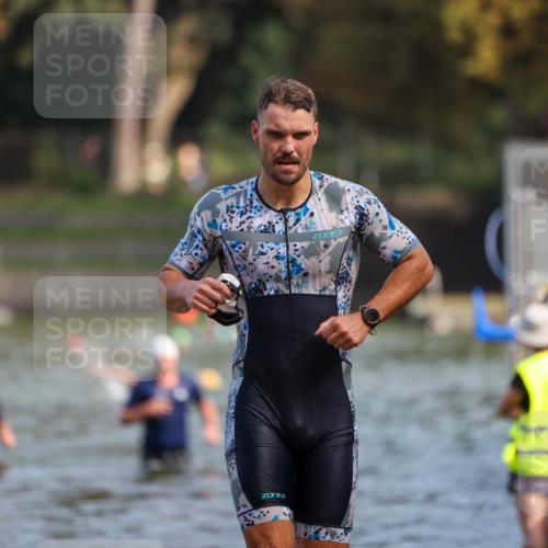 08.09.2024 - Stadtparktriathlon Michael Strokosch http://msf.ph/oto/7033246 08.09.2024 11:32:11 Schwimmen 704 meine-sportfotos.de