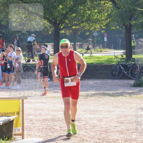 08.09.2024 - Stadtparktriathlon Luisa Fischer http://msf.ph/oto/7033247 08.09.2024 10:08:39 Ziel 2 meine-sportfotos.de
