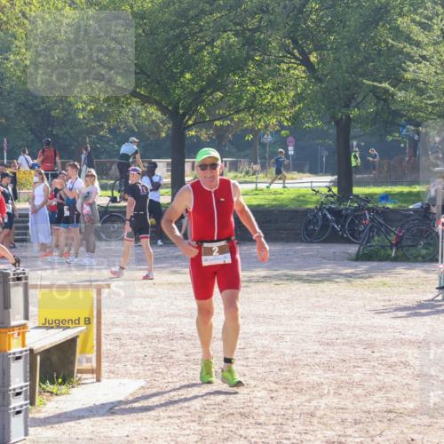 08.09.2024 - Stadtparktriathlon Luisa Fischer http://msf.ph/oto/7033249 08.09.2024 10:08:40 Ziel 2 meine-sportfotos.de